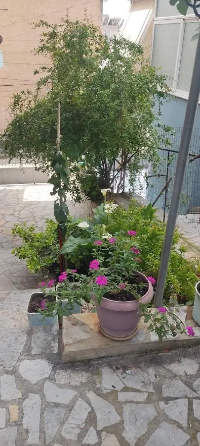 Apartment Rina Sarandë 0*,