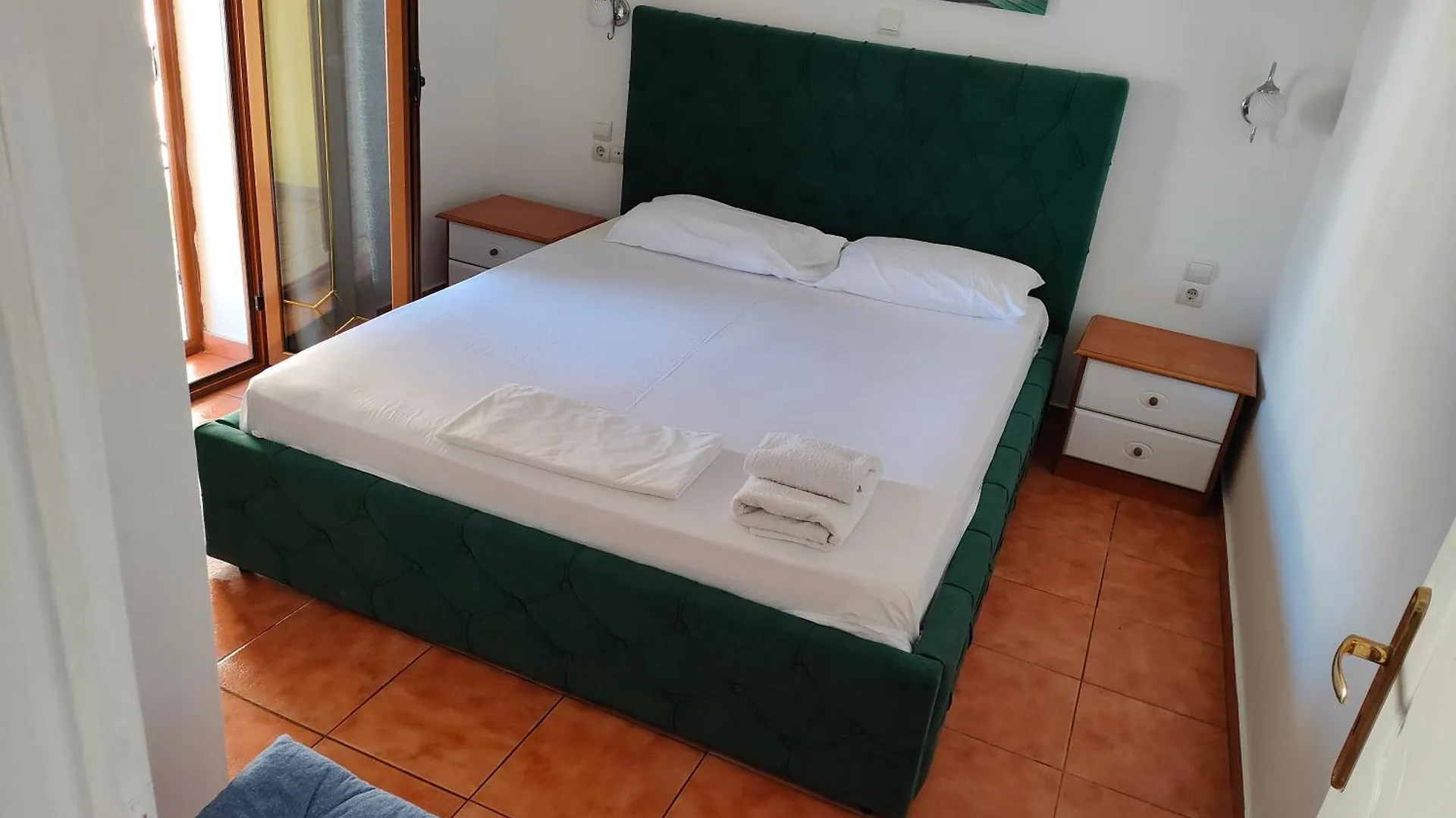 Apartment Rina Sarandë 0*,