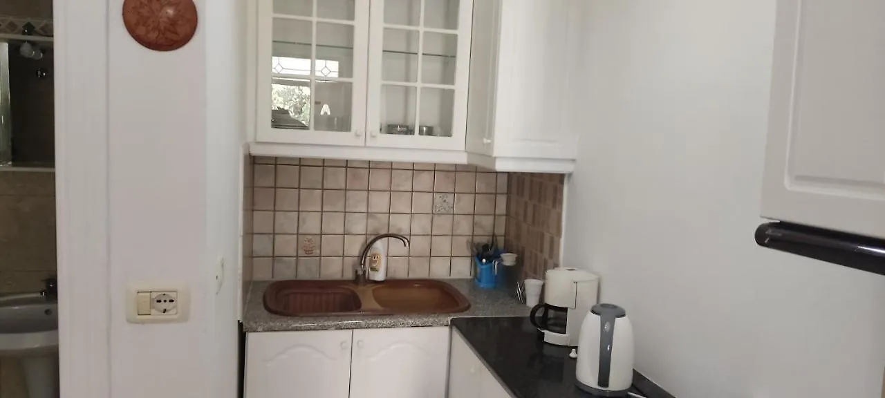 Apartment Rina Саранда