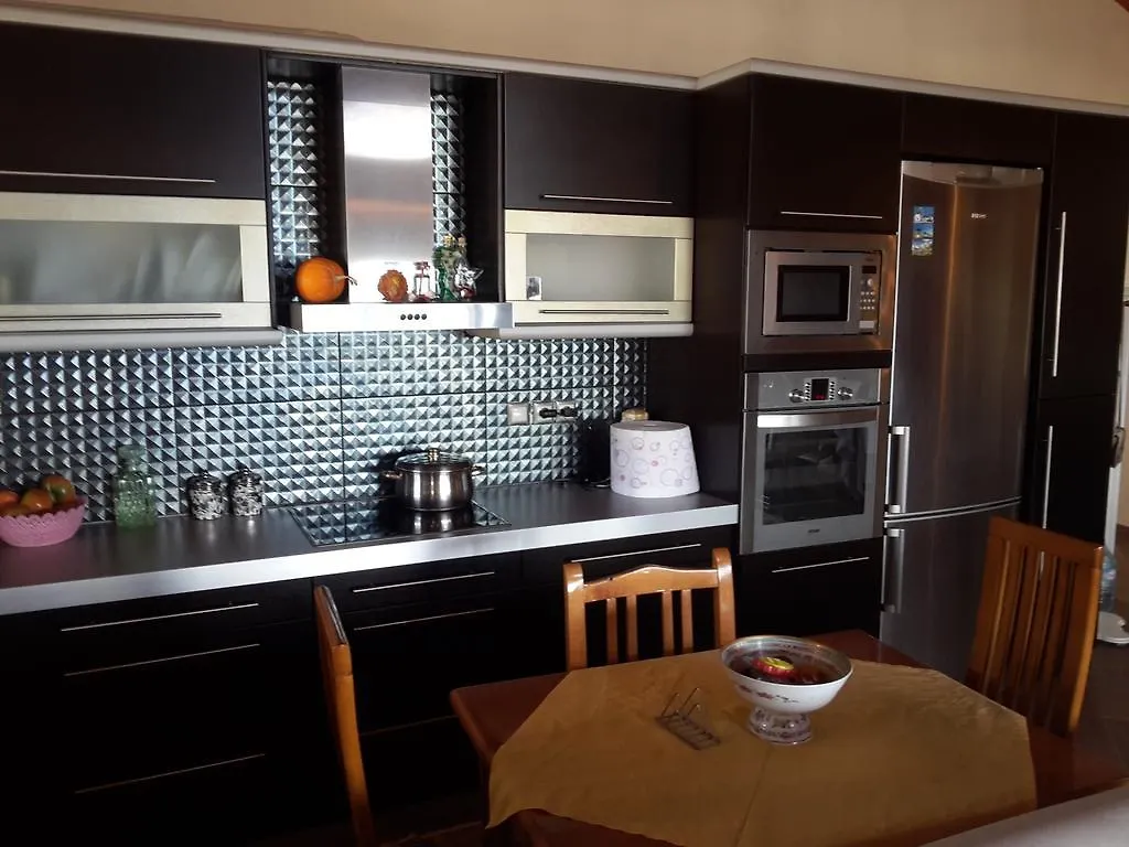 Apartment Rina Саранда